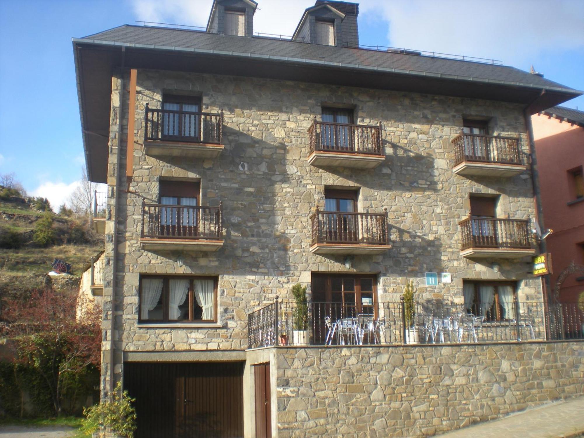 Linás de Broto Hotel Las Nieves מראה חיצוני תמונה