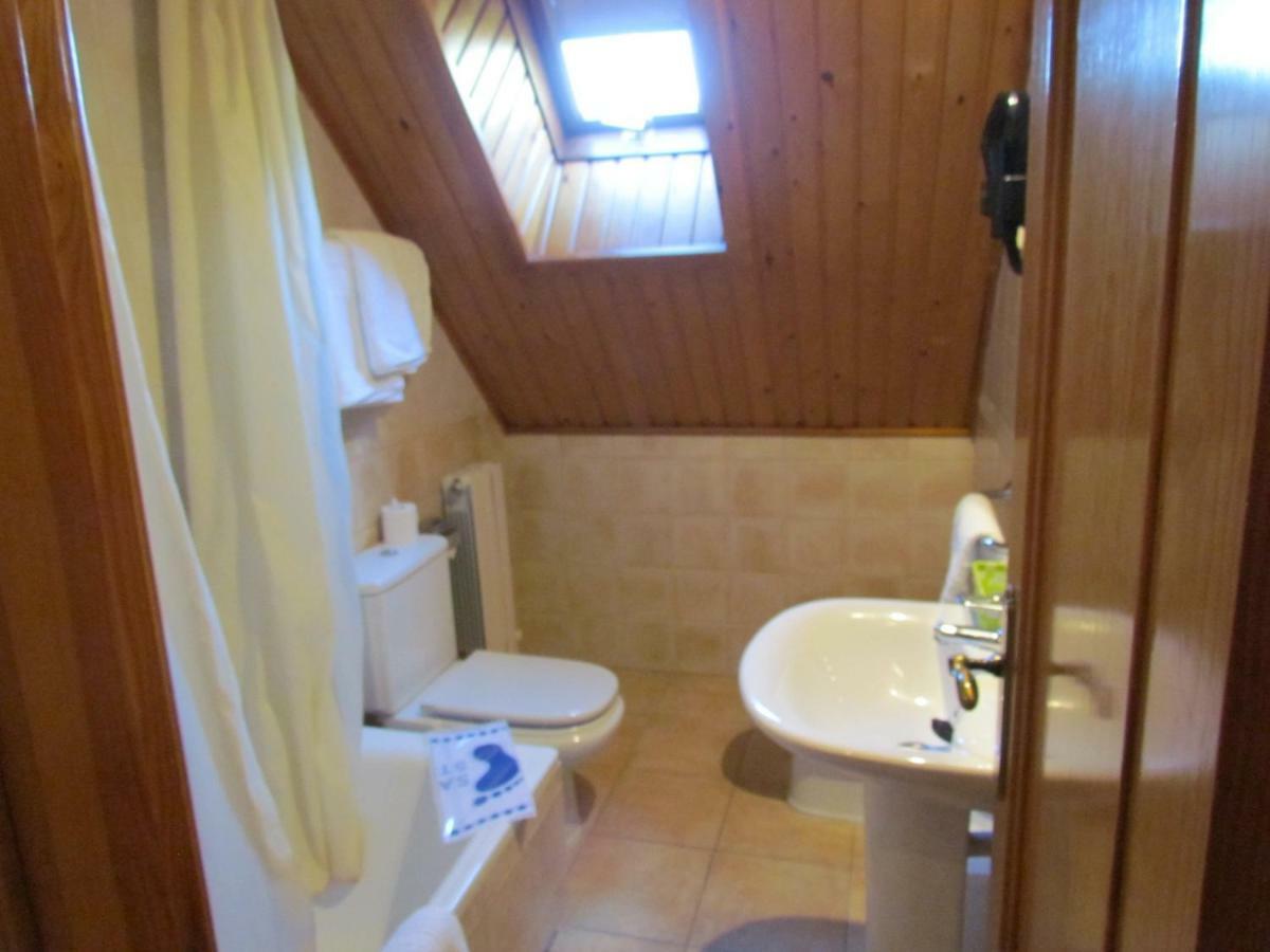 Linás de Broto Hotel Las Nieves מראה חיצוני תמונה