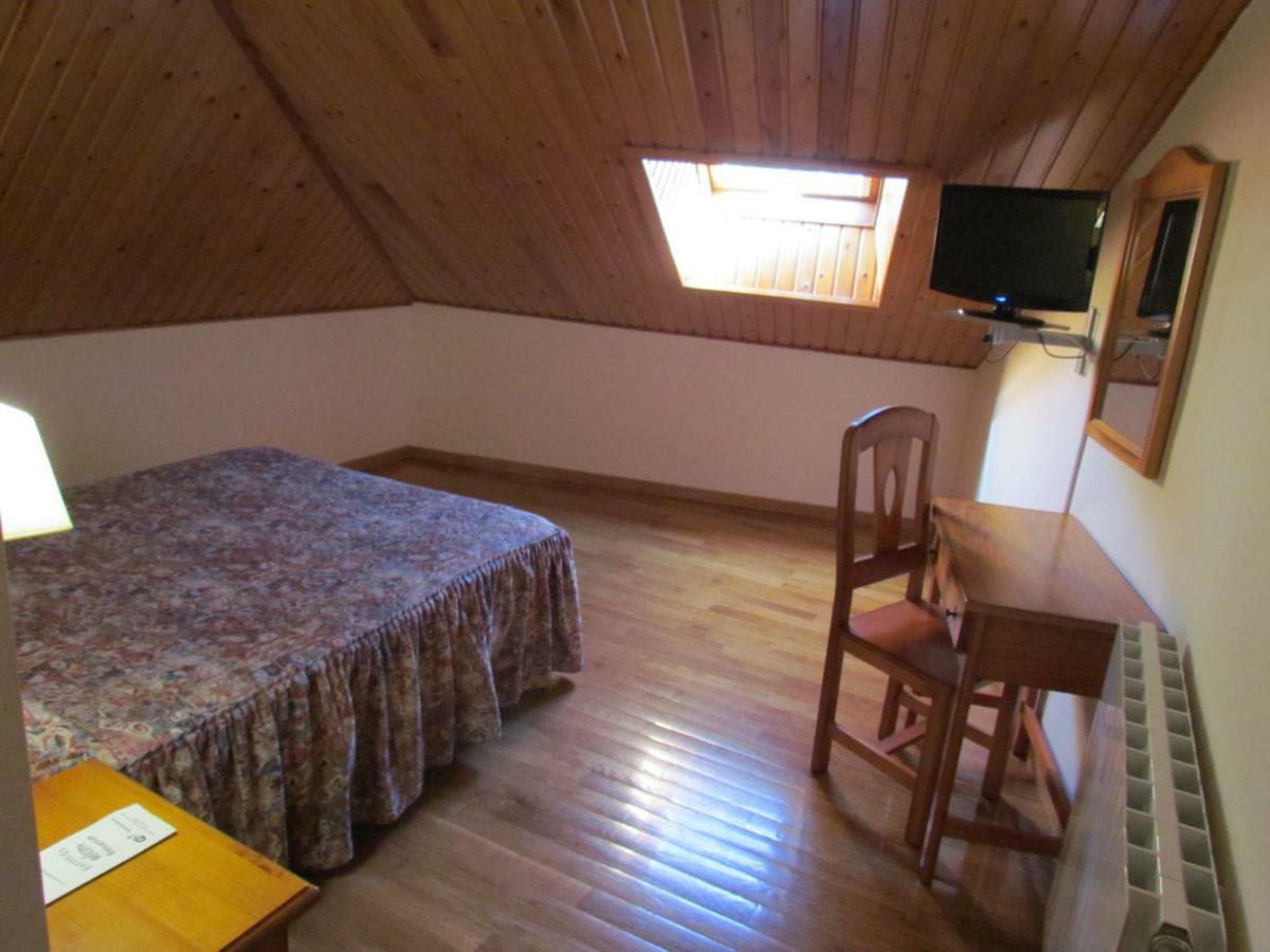 Linás de Broto Hotel Las Nieves מראה חיצוני תמונה
